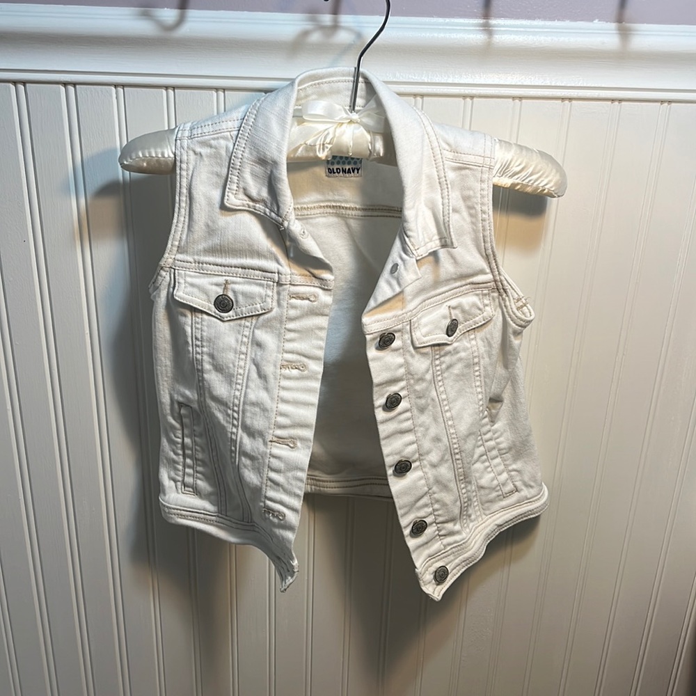 White No sleeve jean Jacket 10-12 years old